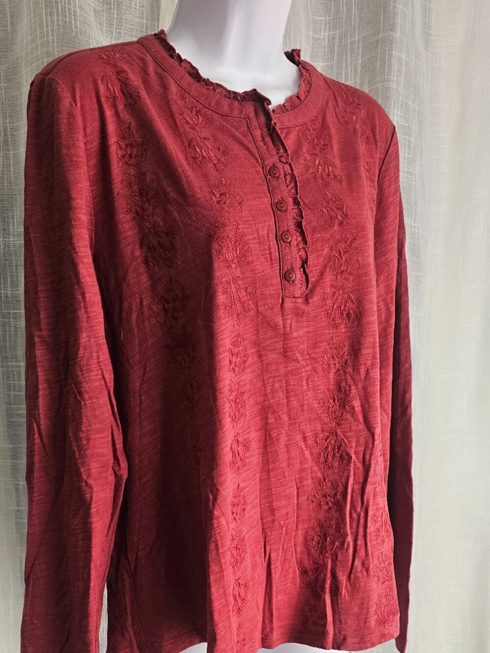 Daniel Rainn Stitch Fix Embroidered Detail Knit Top Red Size L NWT